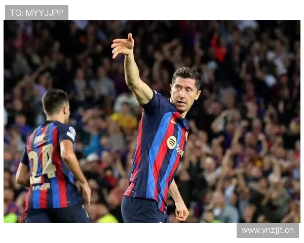 莱万多夫斯基巅峰赛季表现解析：单赛季进球纪录含金量如何评估